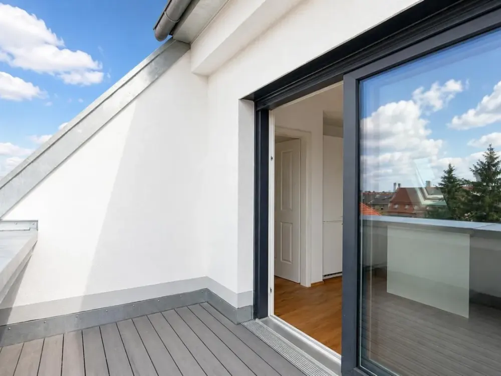 Dachgeschoss-Maisonette ** Neubau am Park ** Süd-Terrasse ** Einbauküche ** Lift