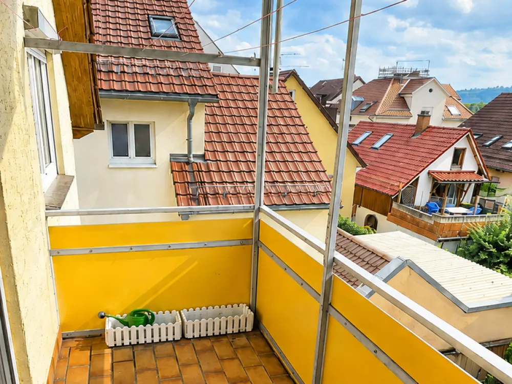 Gemütliche 2-Zi.-Dachgeschosswohnung mit Balkon in S-Untertürkheim