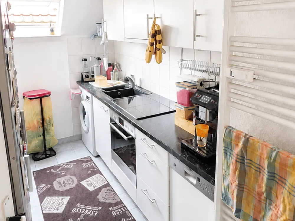 Gemütliche 2-Zi.-Dachgeschosswohnung mit Balkon in S-Untertürkheim