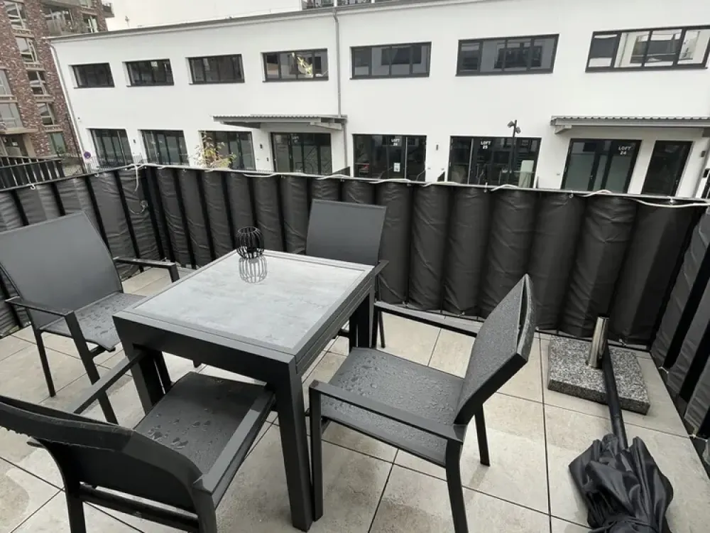 Schöne 2 Zi-Wohnung mit großem Südbalkon im Herzen des Tabakquartiers