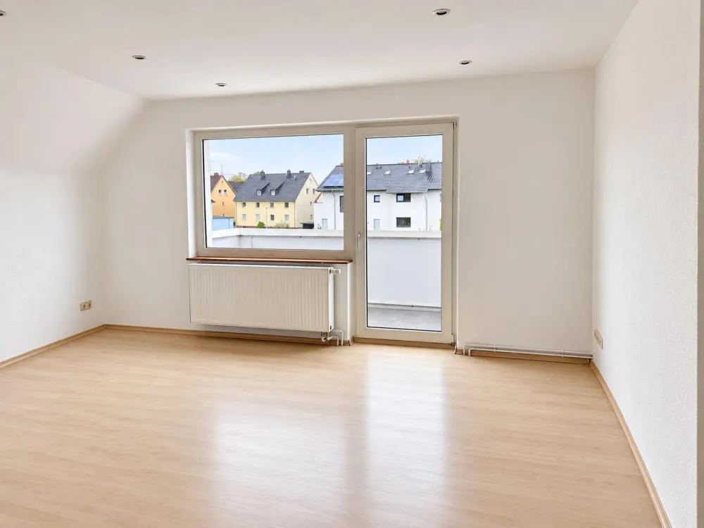 Helle 2-Zimmer-Dachgeschosswohnung mit Balkon in Ronnenberg