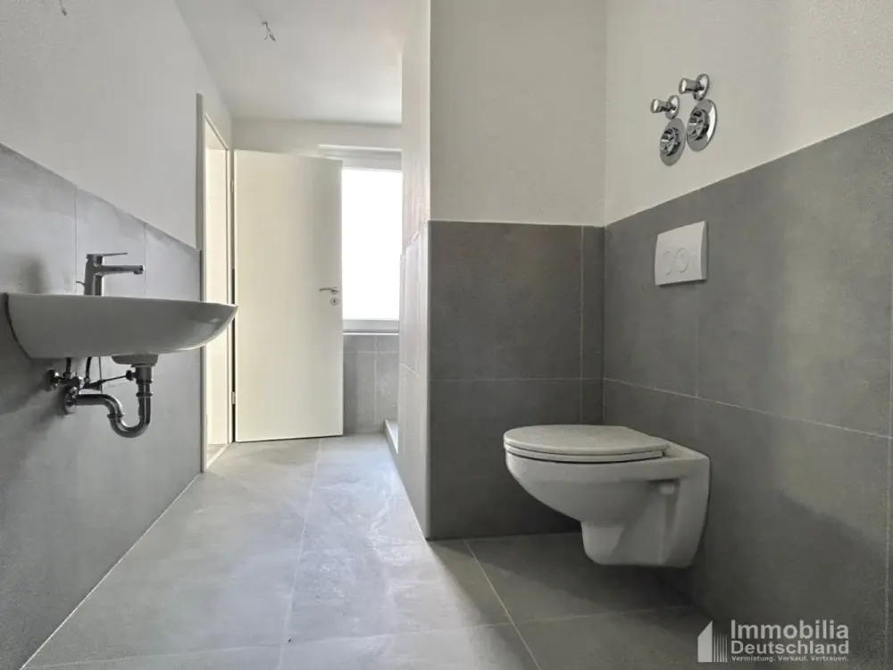 Erstbezug: Modernes Singleappartement im neu ausgebauten Dachgeschoss