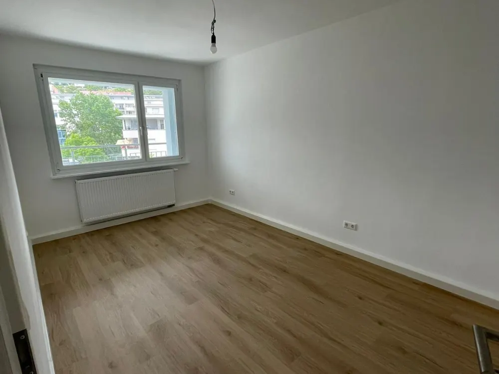 Helle 2-Zimmer-Wohnung in Spitzenlage