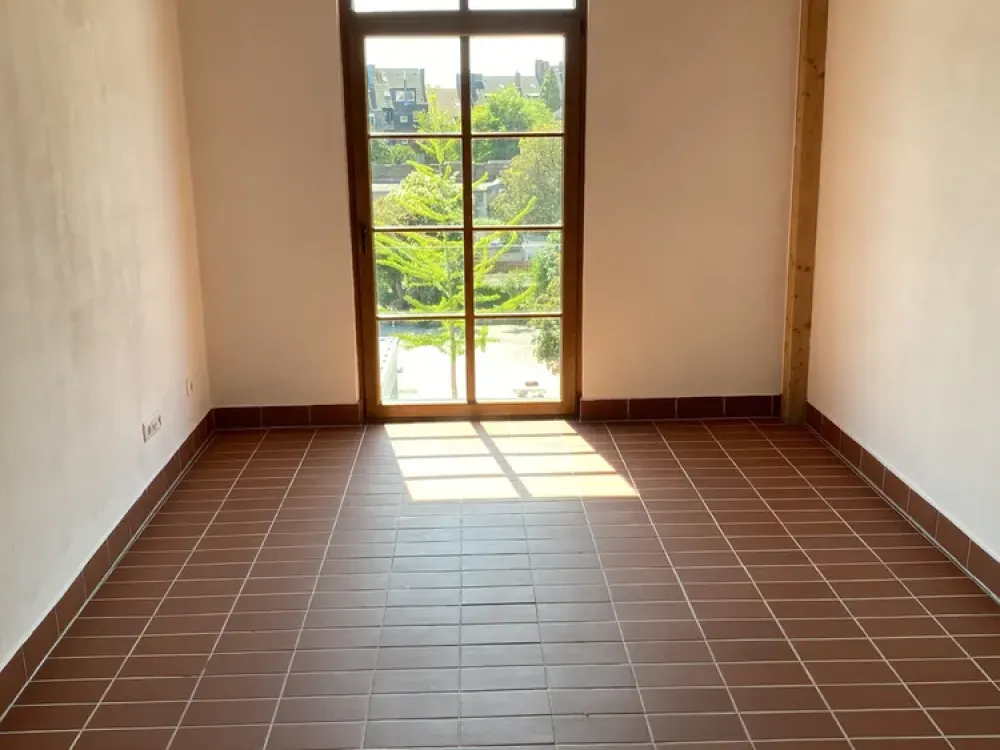 Modernisiertes Apartment - Altbau - Innenstadt (DGHR) E0032