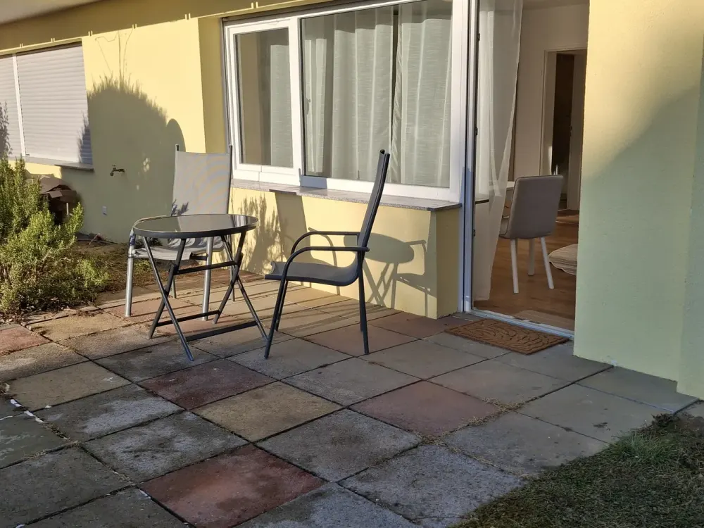 Sanierte 1,5-Zi.-Gartenwohnung, voll möbliert, Terrasse, Homeoffice & Stellplatz optional