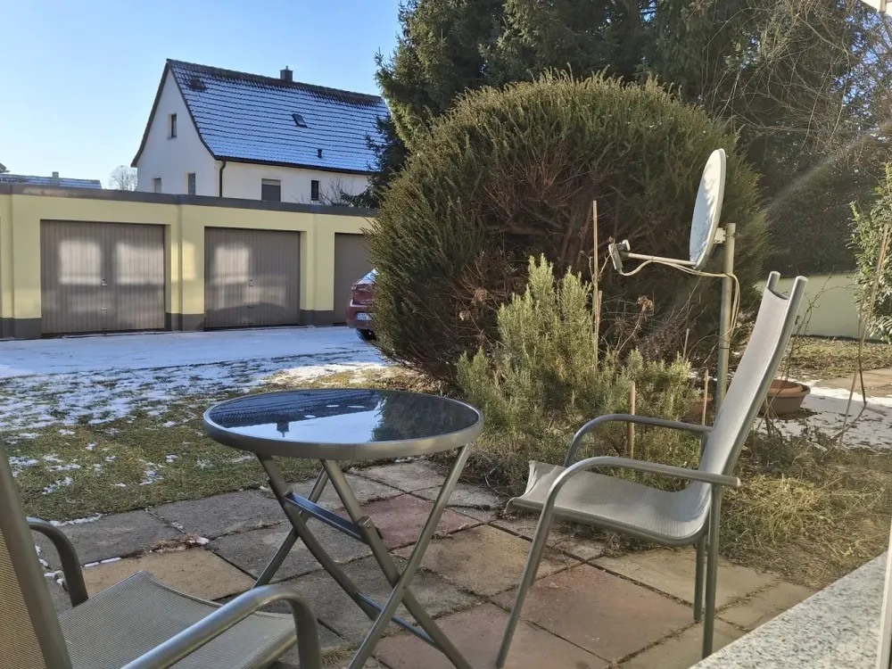 Sanierte 1,5-Zi.-Gartenwohnung, voll möbliert, Terrasse, Homeoffice & Stellplatz optional