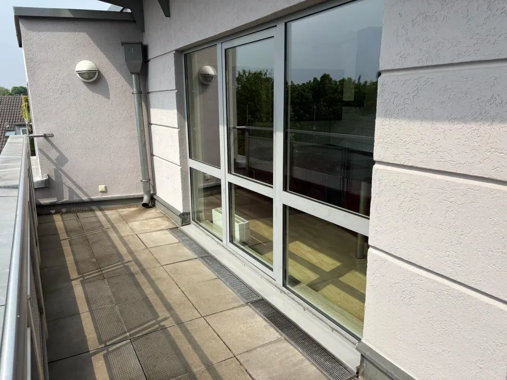 Penthouse mit EBK Und Dachterrasse im Grünen