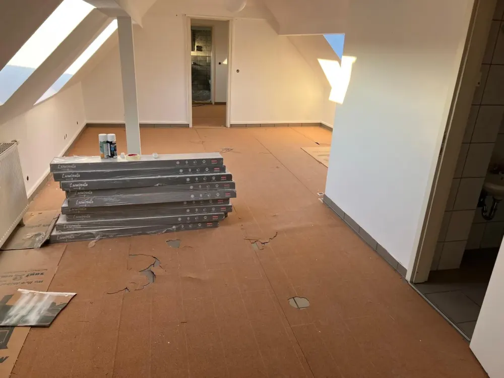 Lively Location: 3.5-Room Apartment on 2 Floors in Zülpicherstrasse, Cologne