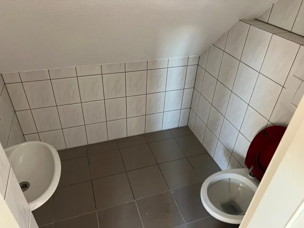 Lively Location: 3.5-Room Apartment on 2 Floors in Zülpicherstrasse, Cologne