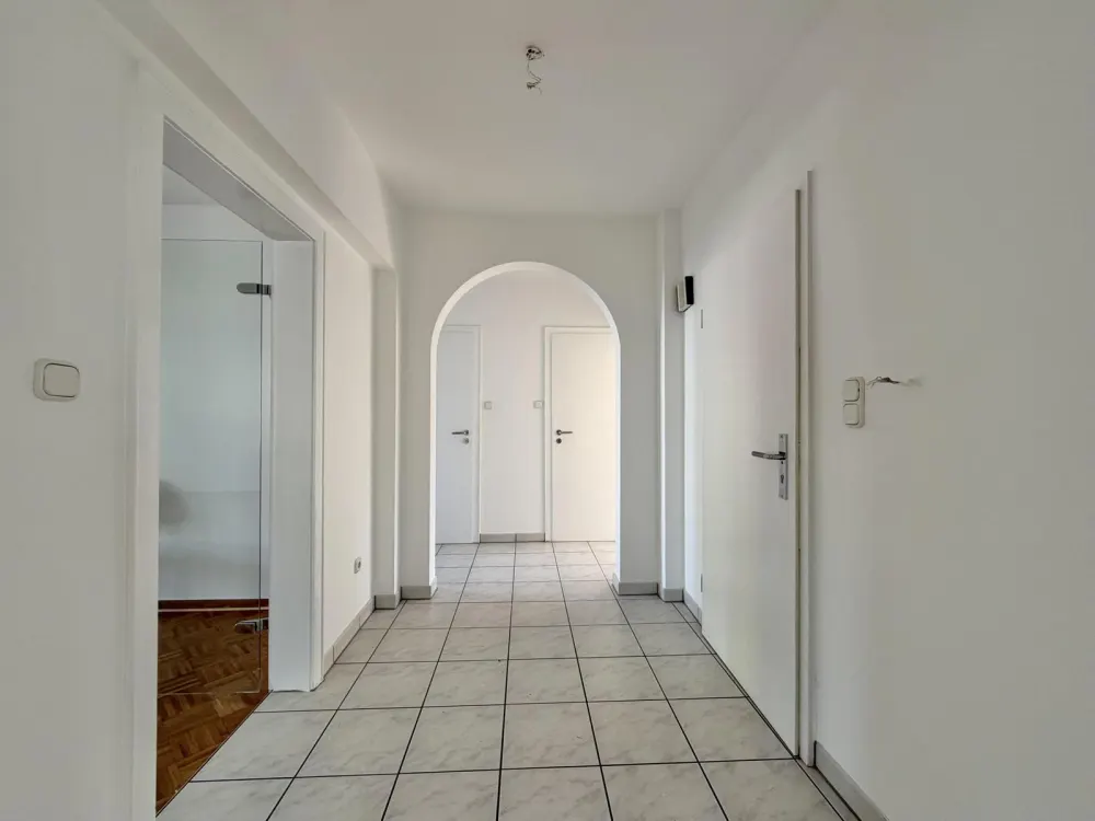 Geräumige 2,5 Zi.- Wohnung - Gesuchte Wohnlage - OF-Bürgel