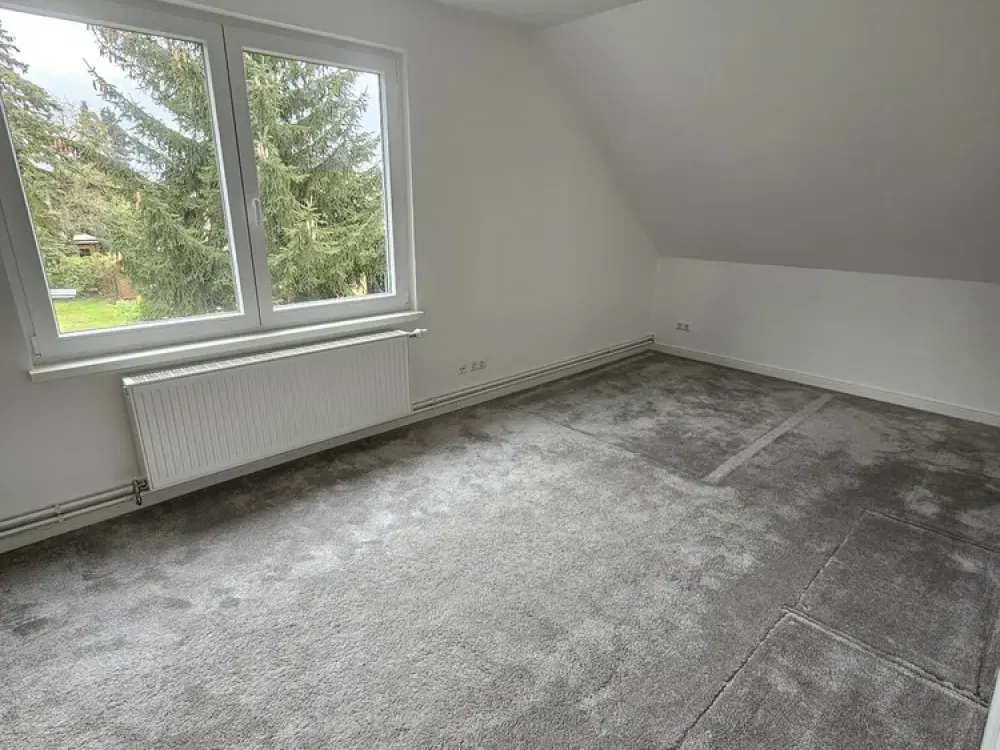 sanierte, charmante Wohnung im Grünen, bezugsfrei ab 01.09.2026