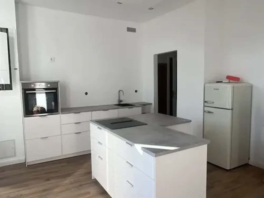 2-Zimmer-Wohnung in der KTV