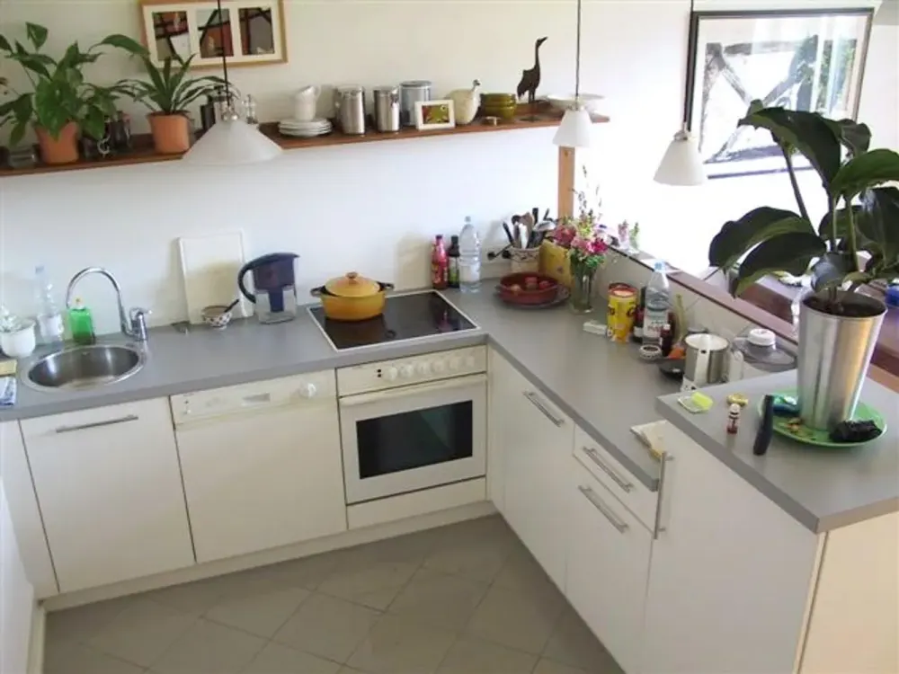 Frankfurt Nordend 2-Room Old Building, Commission-Free, Bright, NO Balcony