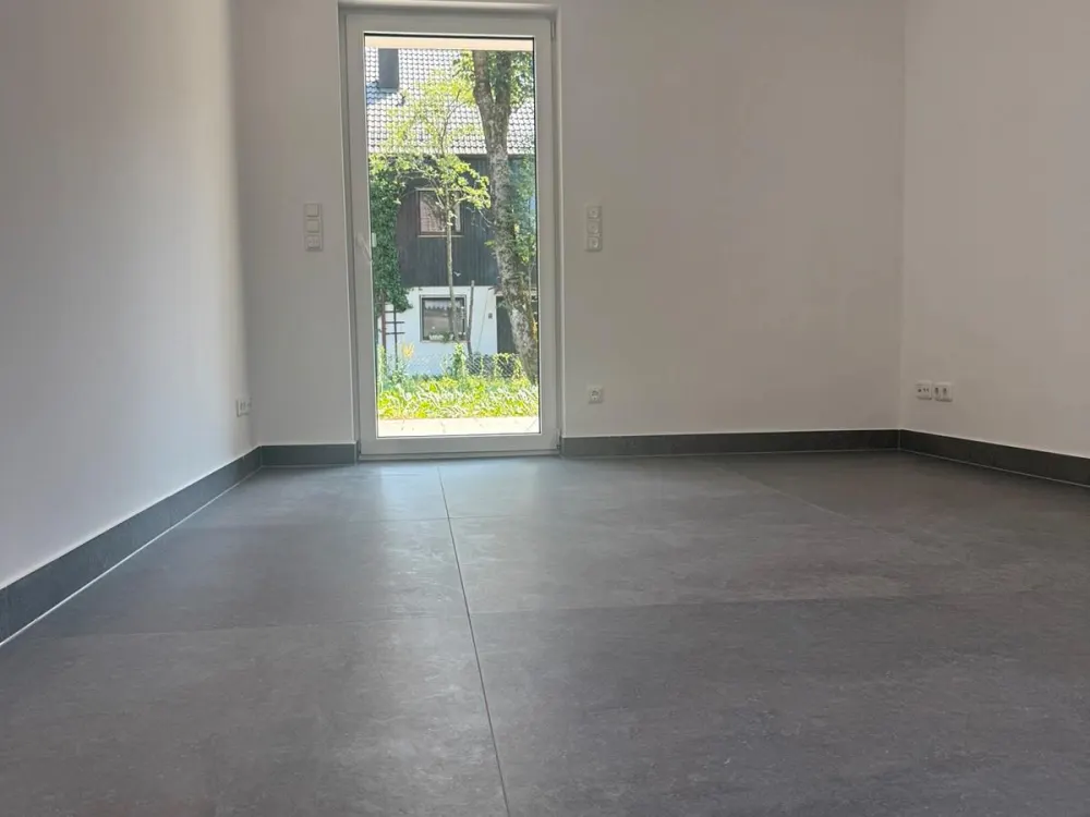 Wohnung mit eigenem Garten Nähe München