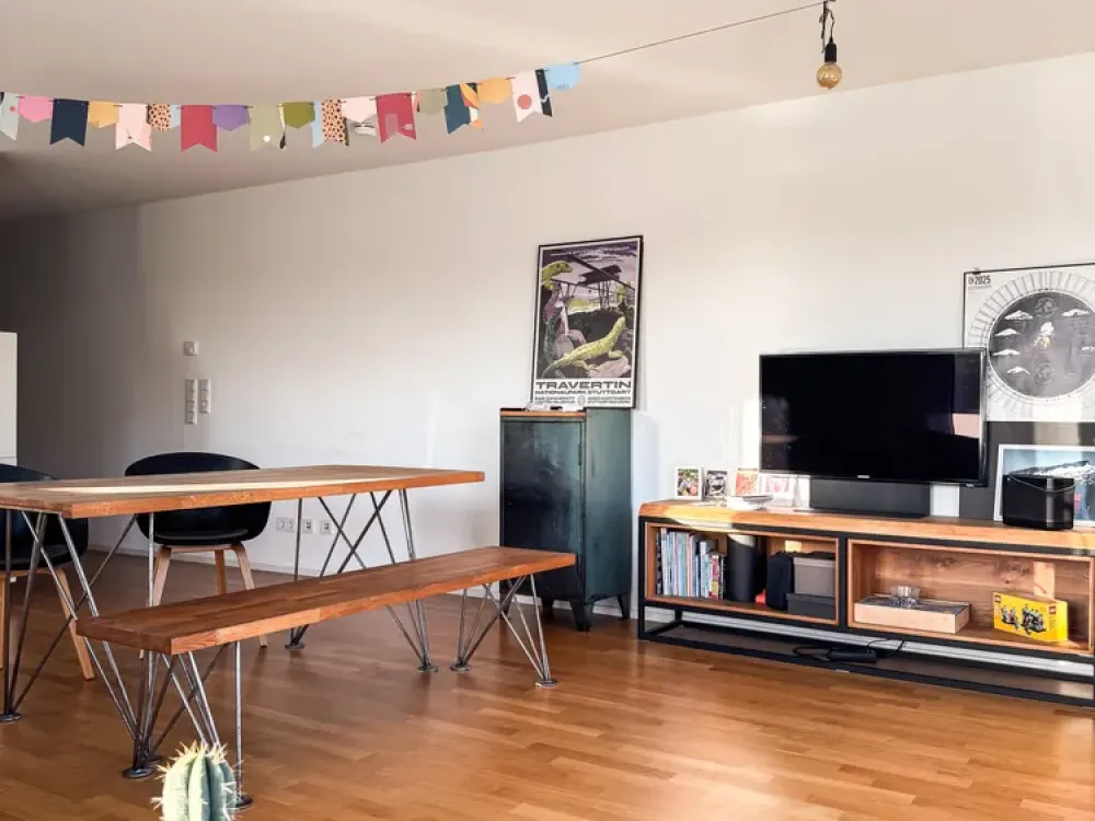 Helle 3 Zimmer Traumwohnung mit Balkon, Top Lage mit Parkaussicht