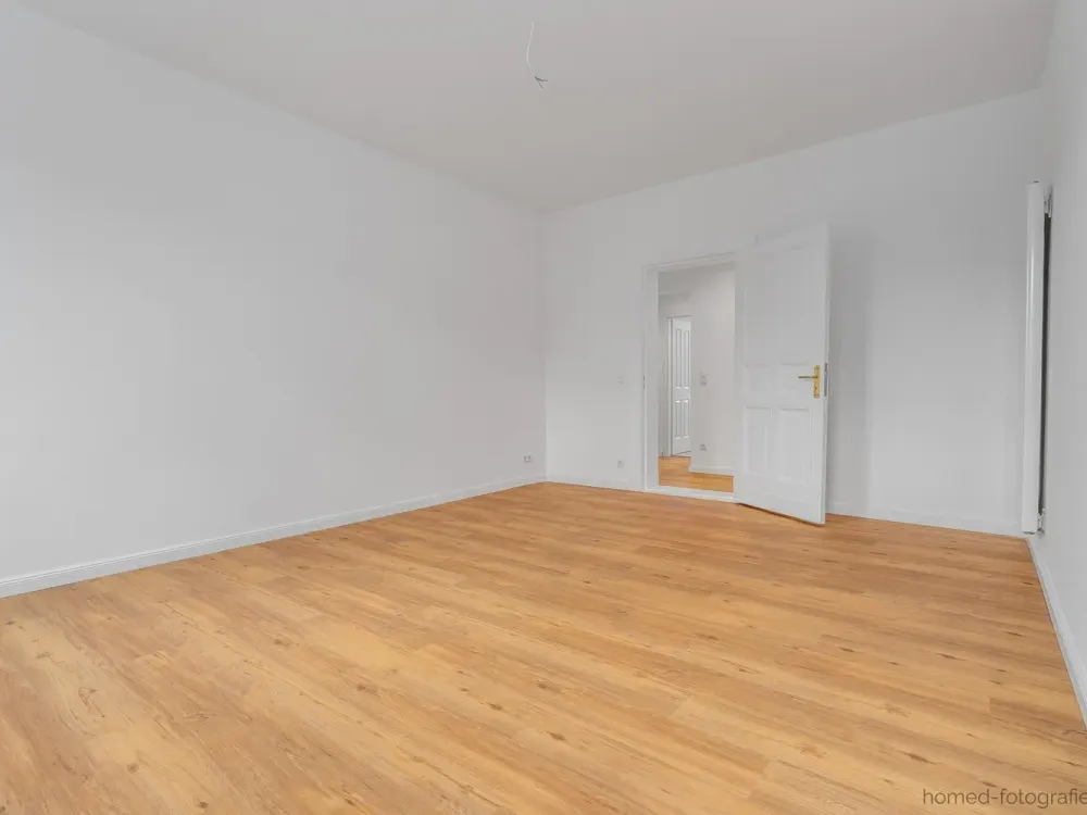 21 m² WG-Zimmer im kernsanierten Altbau, Erstbezug in neuer 3er-WG in Köpenick