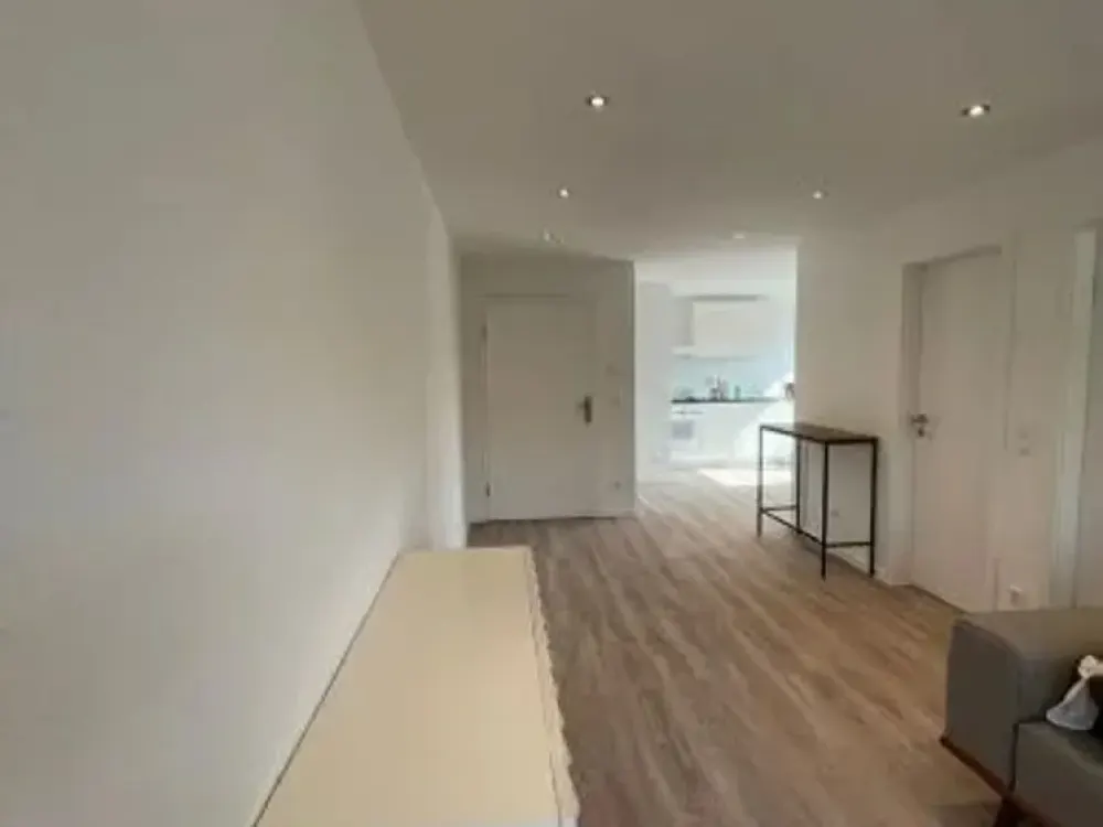 Wunderschöne vollmöblierte 2 Zimmer Wohnung mit Balkon