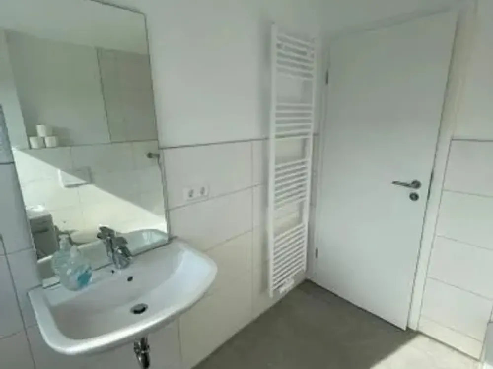 Wunderschöne vollmöblierte 2 Zimmer Wohnung mit Balkon