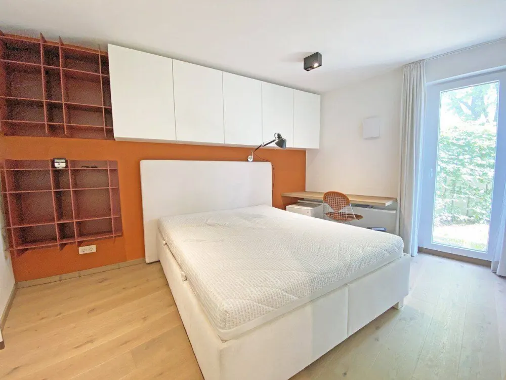 Perfect for a two-person shared flat! Stylish garden apartment with extensive and high-quality furnishings