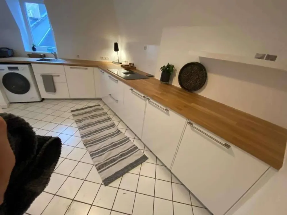 WESTEND: Vollmöbliertes WG-Zimmer in der Innenstadt !