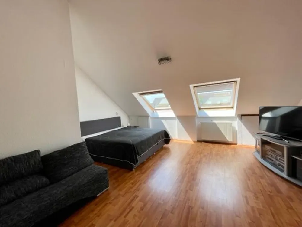 140 qm Voll Möbliertes Haus und Vollausgestattete Küche, Garten