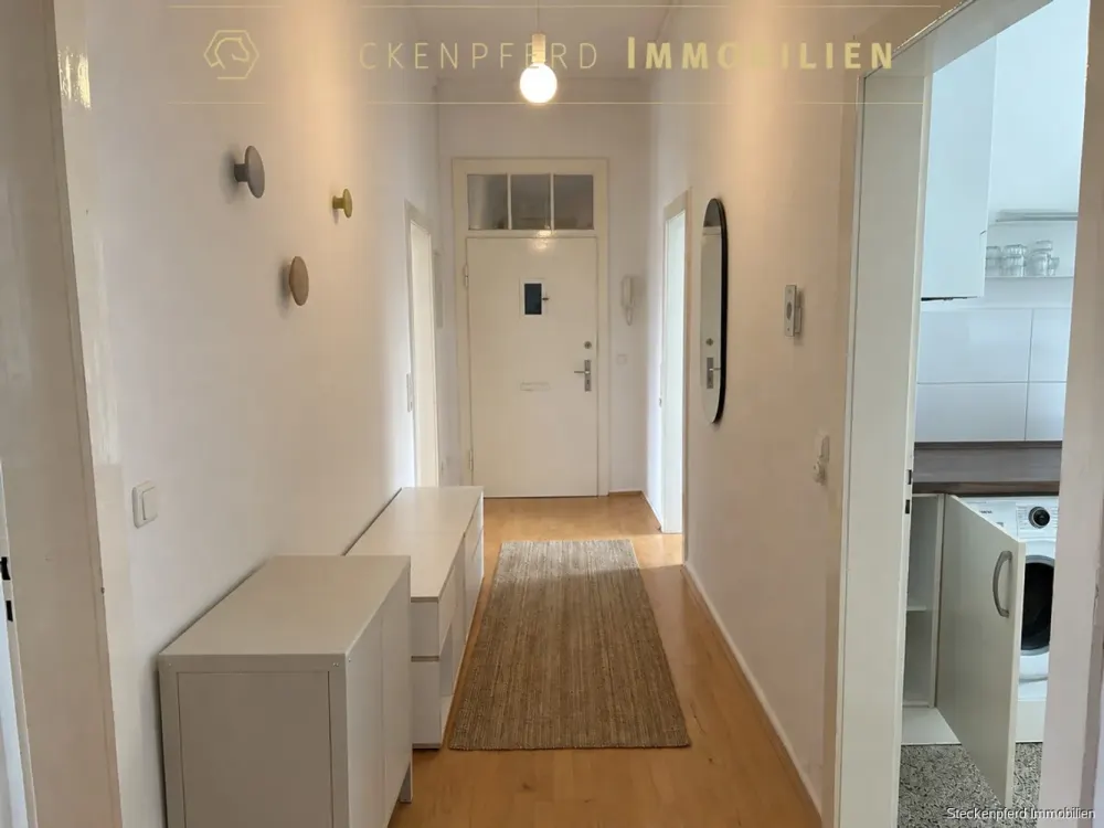Stylish Living in Südstadt, Renovated 3-Room Old Building Apartment with Two Balconies