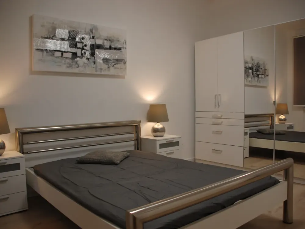2 Zimmer Desigwohnung im Herzen von Berlin (Tiergarten)
