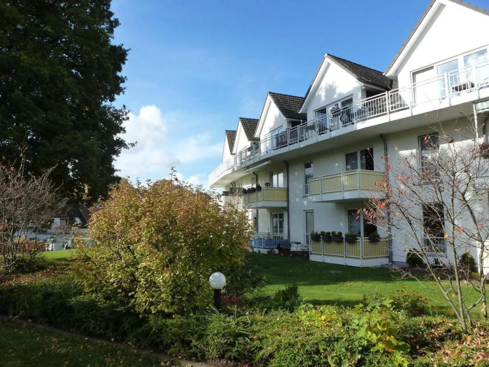 Barrier-free Living - Well-maintained 2-room Apartment with Fitted Kitchen and Balcony