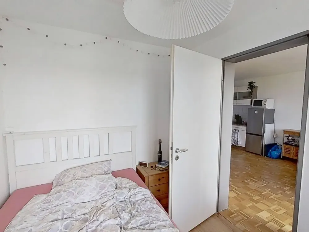 Cozy 1.5-Room Apartment with Great Conservatory in Hannover-Bemerode
