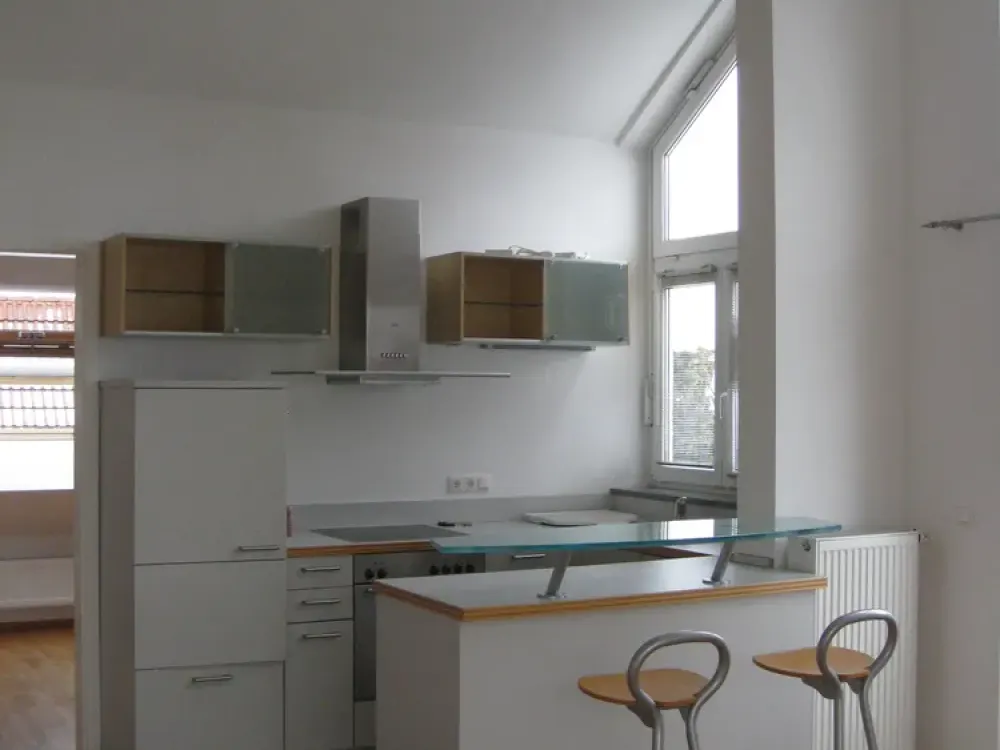 Lichtdurchflutete 3-Zimmer Dachgeschosswohnung mit Balkon in München-Trudering