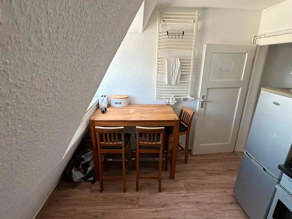 Moderne Dachgeschosswohnung in Seelze-Letter, sofort bezugsfrei!