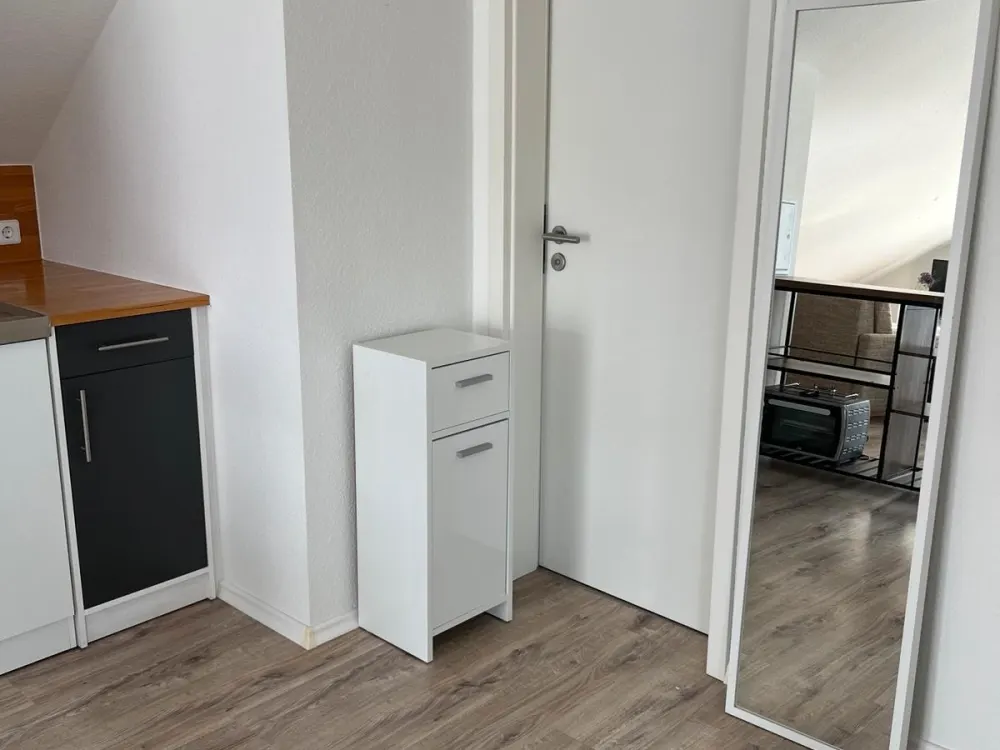 Helle offene Dachgeschoßwohnung, möbliert, perfekt gedämmt, S4