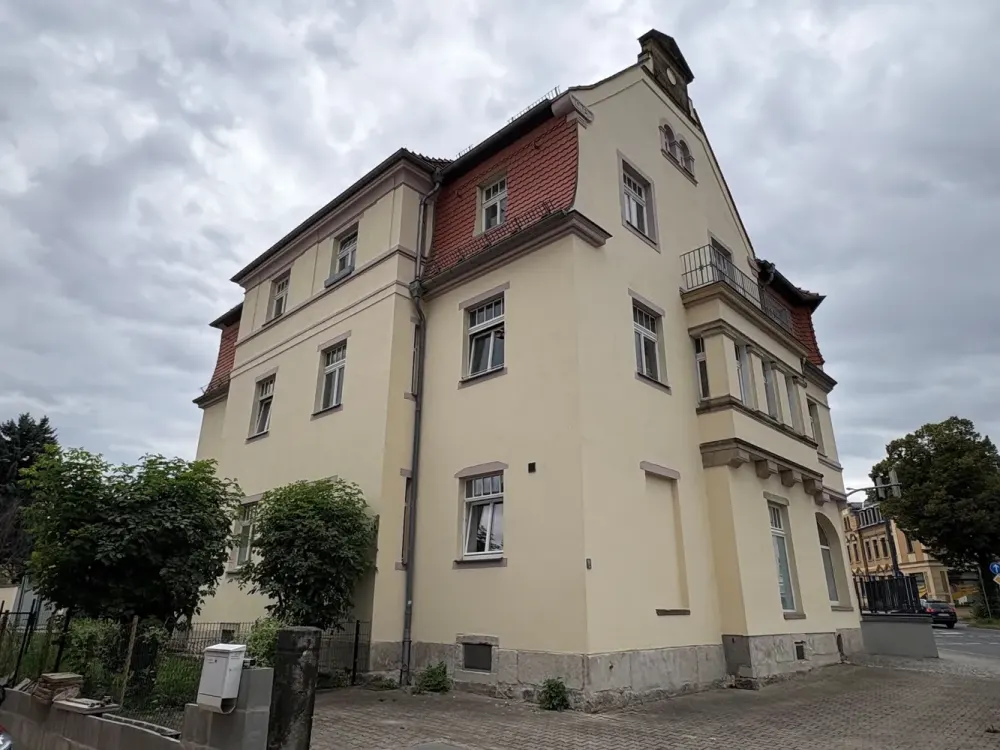 * 1. Monat mietfrei, EBK möglich - Alles Neu, helle große Wohnung in Dresden - Süd - ID 6722*