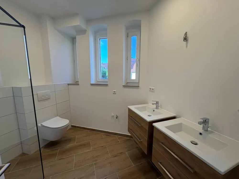 * 1. Monat mietfrei, EBK möglich - Alles Neu, helle große Wohnung in Dresden - Süd - ID 6722*