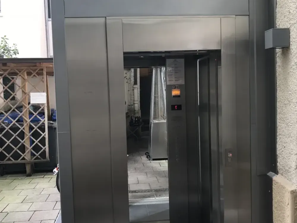 2-Zimmer-Wohnung in Bestlage lebendiges Neuhausen