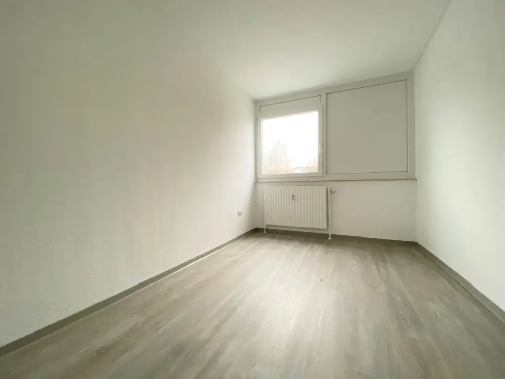 Wohnen mit Ausblick: Frisch renovierte 3-Zimmer Wohnung mit nagelneuem Bad