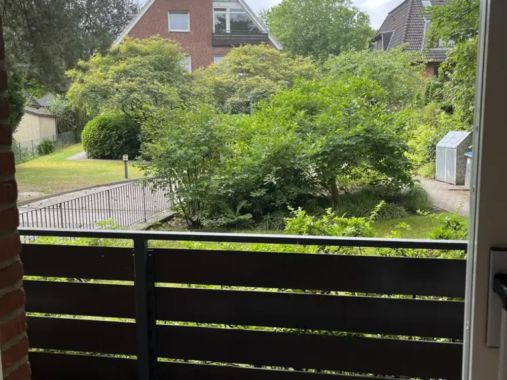 Großzügige 3-Zimmer Wohnung mit Balkon im Grünen von Rissen