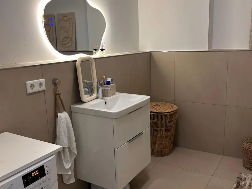 Moderne 4-Zimmer-Neubauwohnung mit Einbauküche