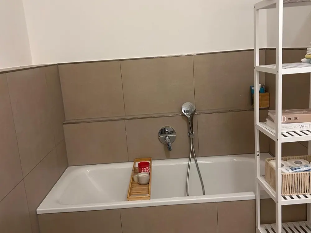 Moderne 4-Zimmer-Neubauwohnung mit Einbauküche