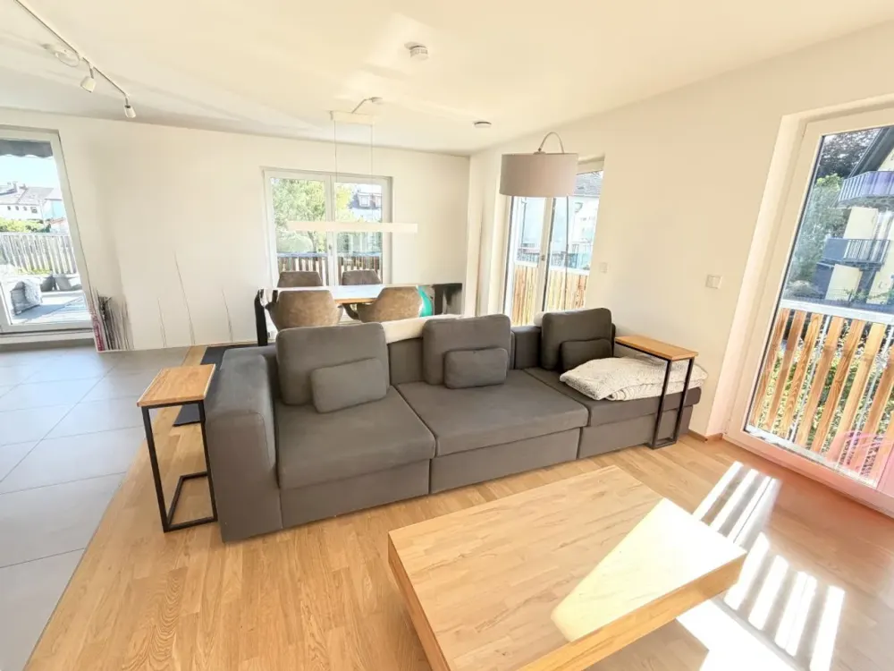 **Neubau-Zweitbezug, 42 m² großer Wohn-, Ess- und Kochbereich**