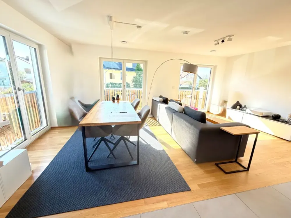 **Neubau-Zweitbezug, 42 m² großer Wohn-, Ess- und Kochbereich**
