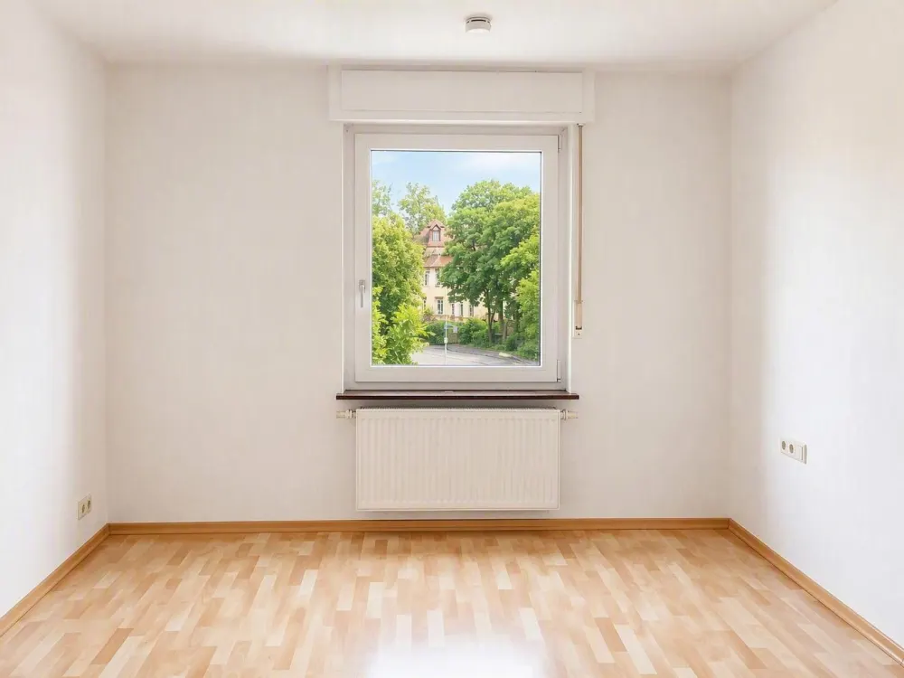 Sunlit Balcony Apartment with Green Castle View between Kaiserburg and Kaulbachplatz