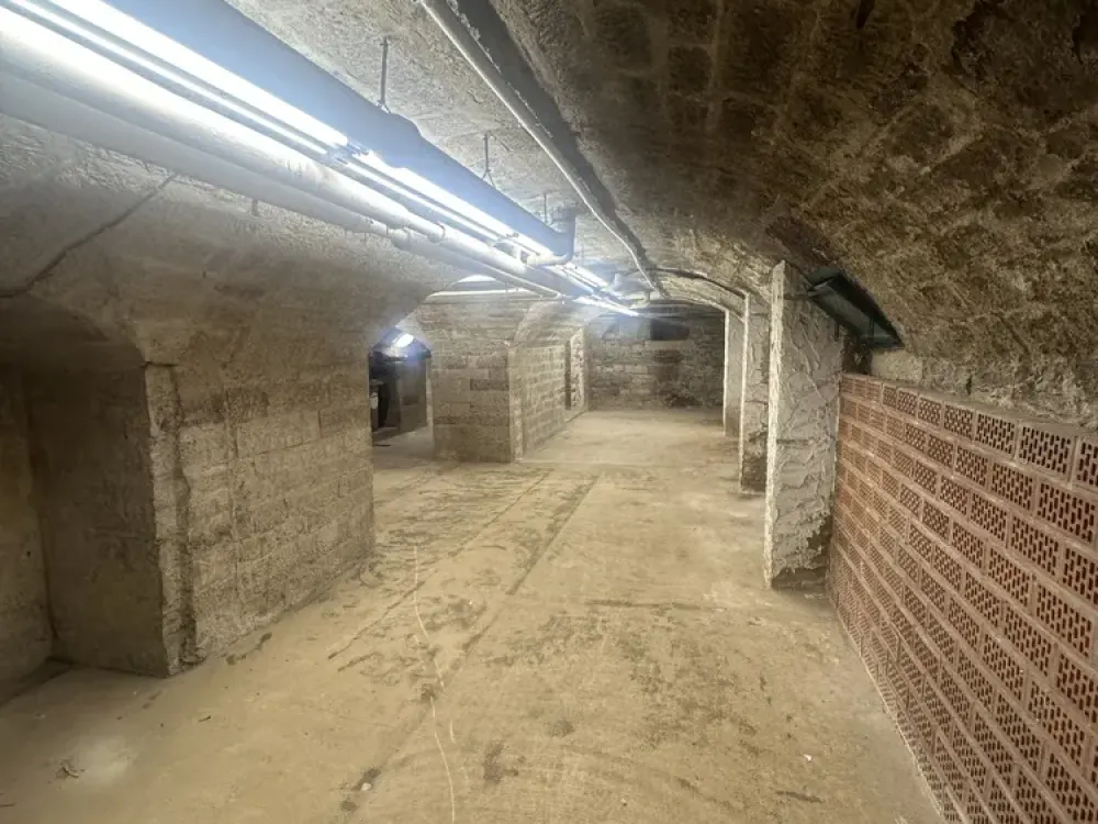 146 m² Gewerbelager in Stuttgart-Mitte, zentral, trocken und sofort verfügbar