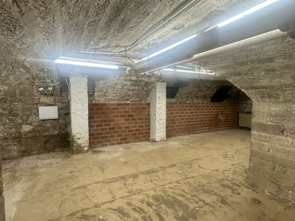 146 m² Gewerbelager in Stuttgart-Mitte, zentral, trocken und sofort verfügbar