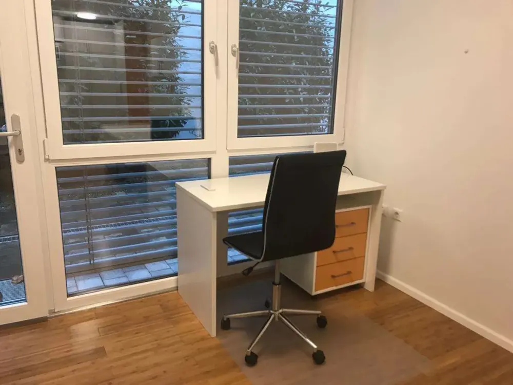 Furnished 1-Room Apartment (25 m²) in Central Location, Looking for Successor Tenant from 01.10.2026