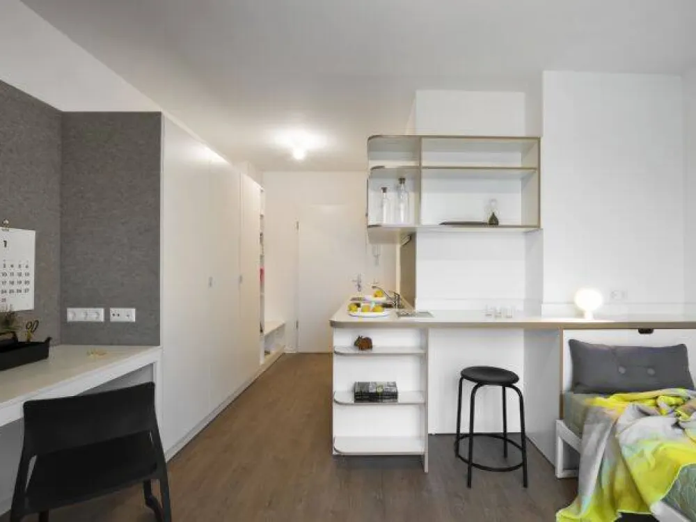 modern & möbliert & zentral, 1-Zimmer Studio im STUDIO HOUSE BERLIN am Mauerpark