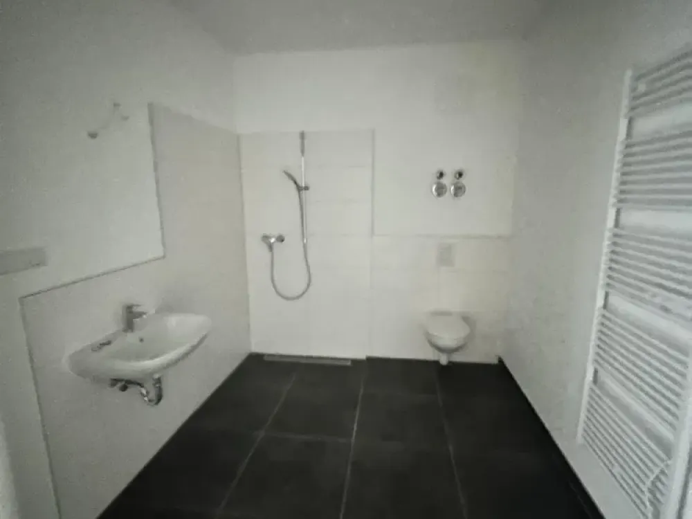 Exklusive 1-Zimmer-Wohnung mit Balkon, Aufzug und Tiefgaragenstellplatz