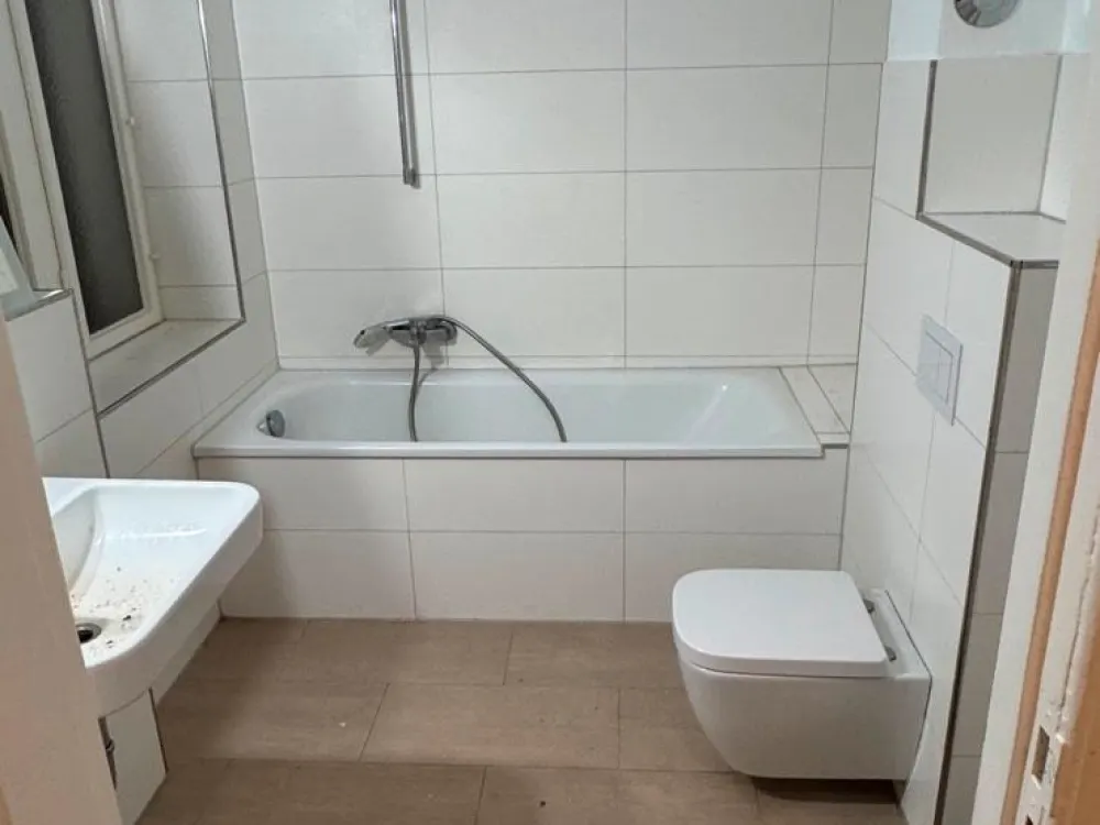 2-Zimmer-Altbauwohnung, 73 m², Nachmieter gesucht
