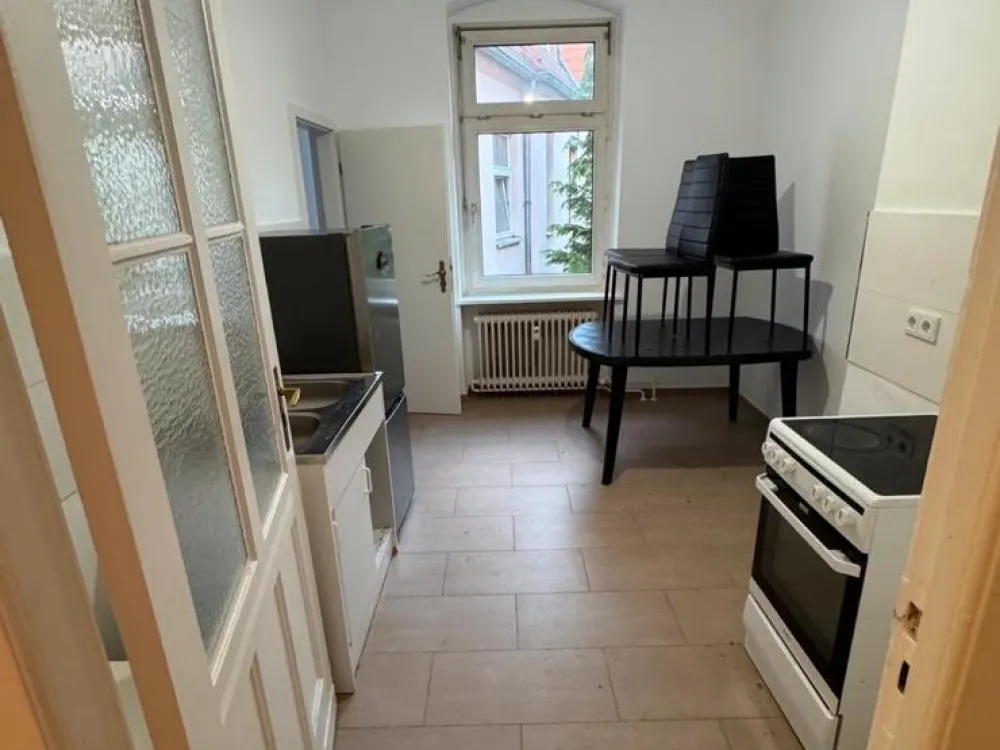 2-Zimmer-Altbauwohnung, 73 m², Nachmieter gesucht