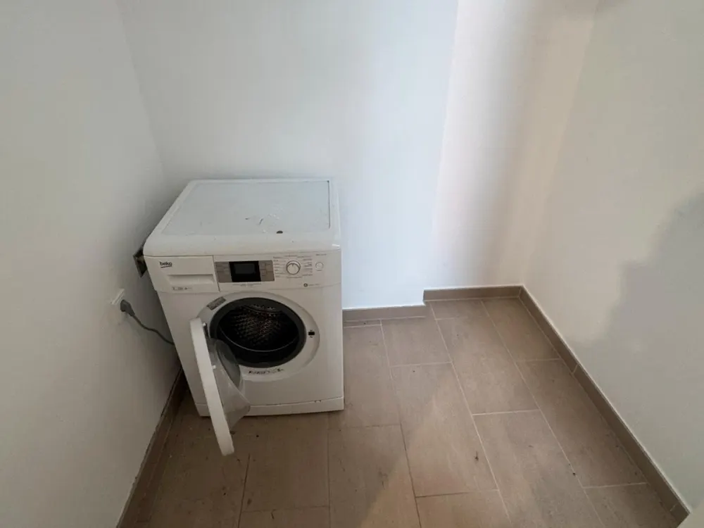 2-Zimmer-Altbauwohnung, 73 m², Nachmieter gesucht